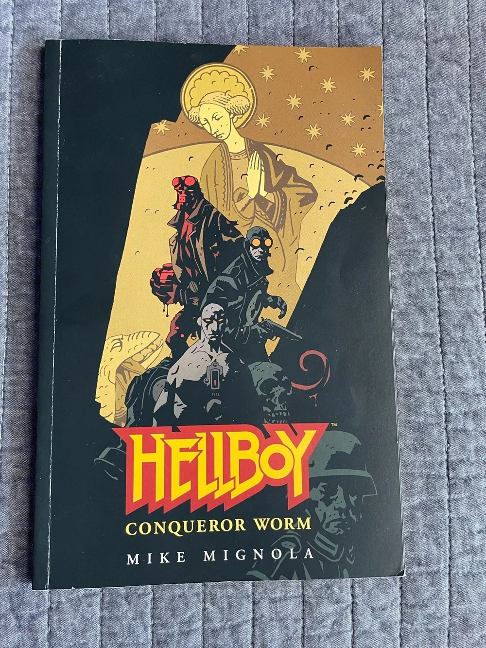 Hellboy Conqueror Worm Mike Mignola Dark Horse Comics Graphic Novel TPB
